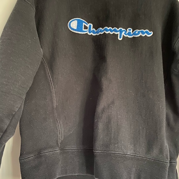 Women’s Champion Sweatshirt - Picture 3 of 5